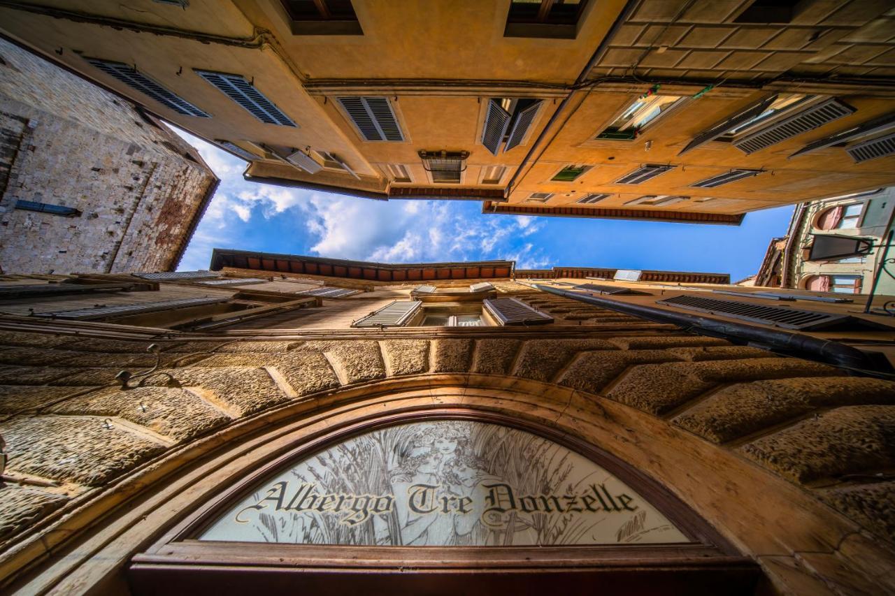 Albergo Tre Donzelle Siena Exterior photo